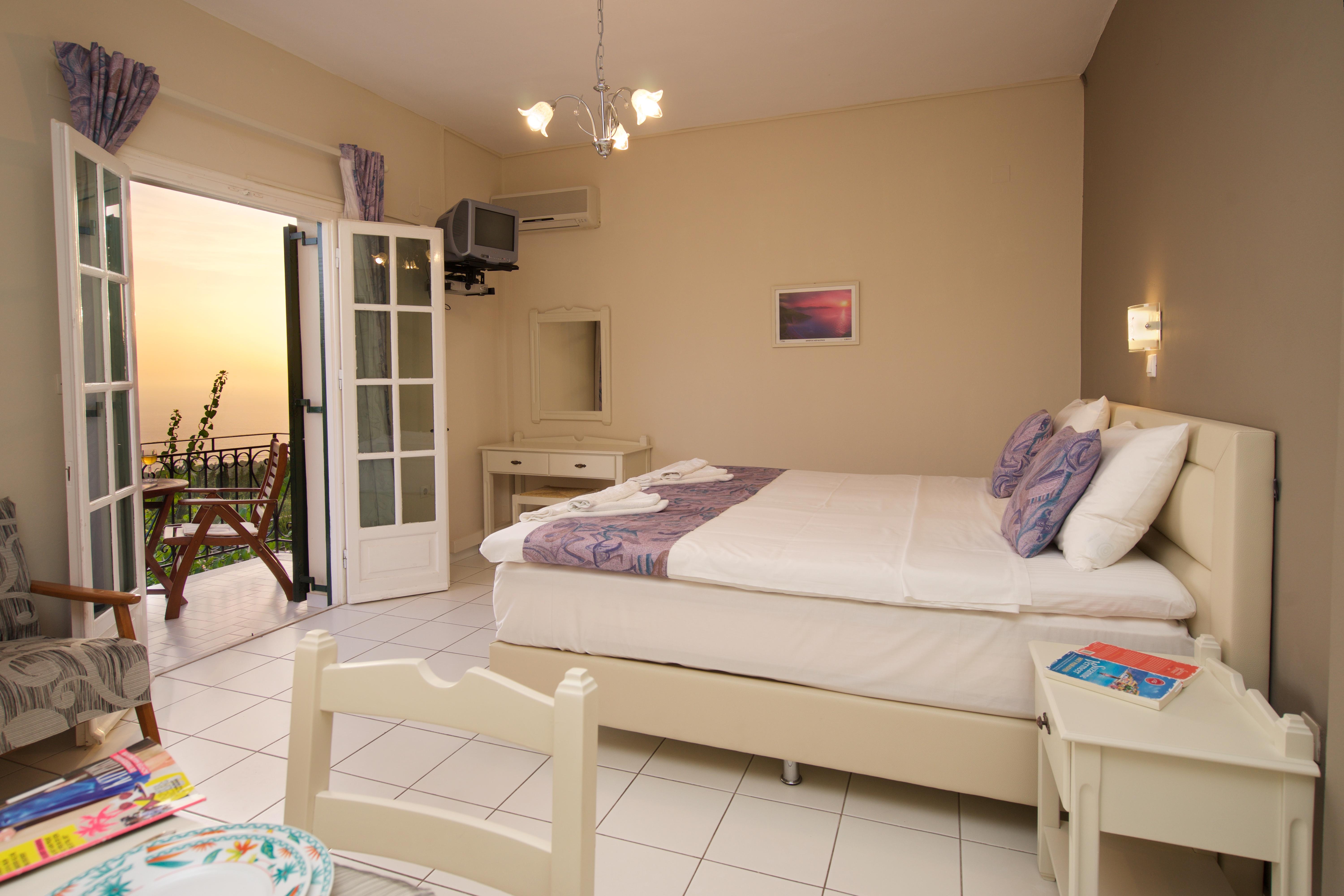 Studios Vrionis Panoramic Sunset Mesovounia  외부 사진