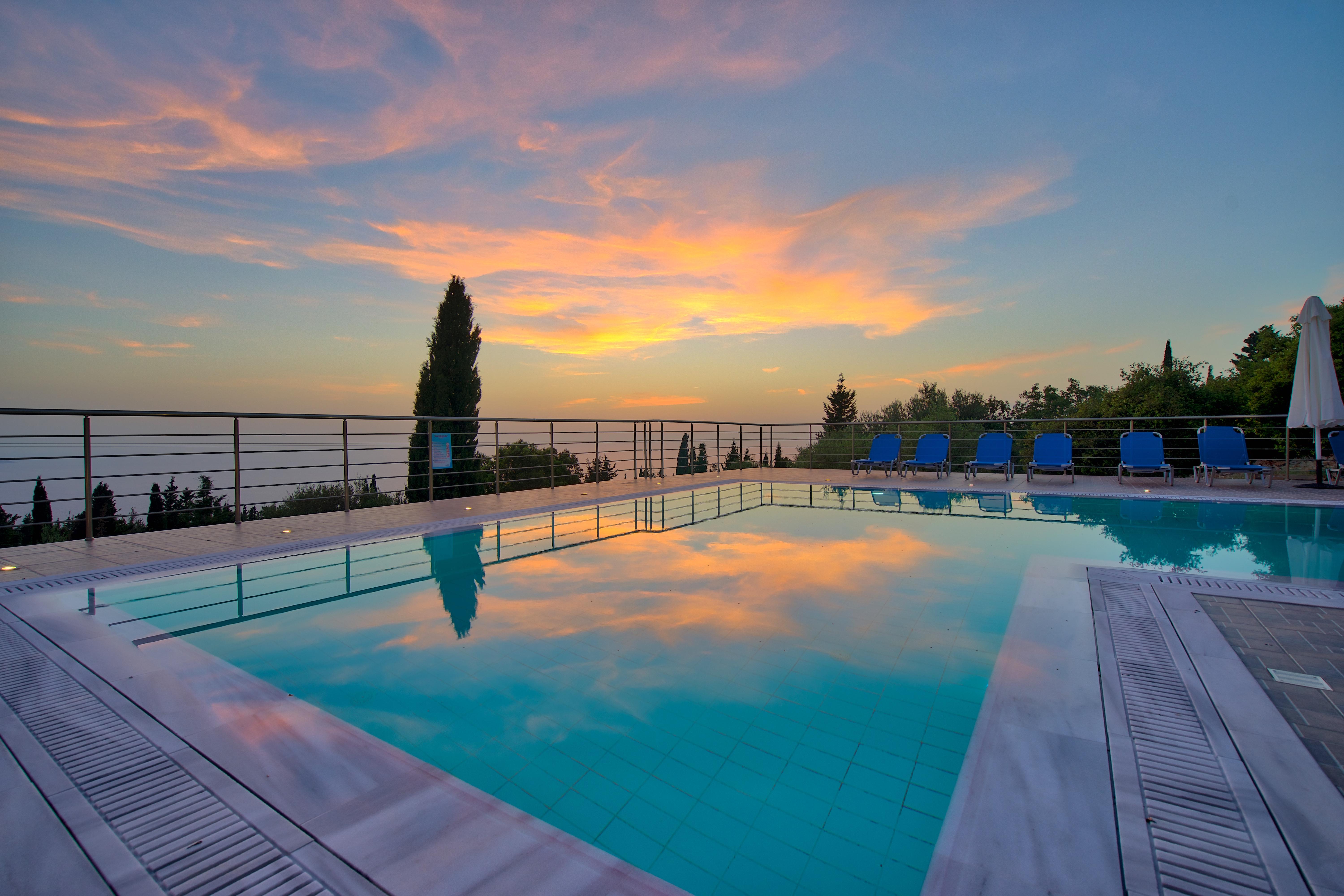 Studios Vrionis Panoramic Sunset Mesovounia  외부 사진